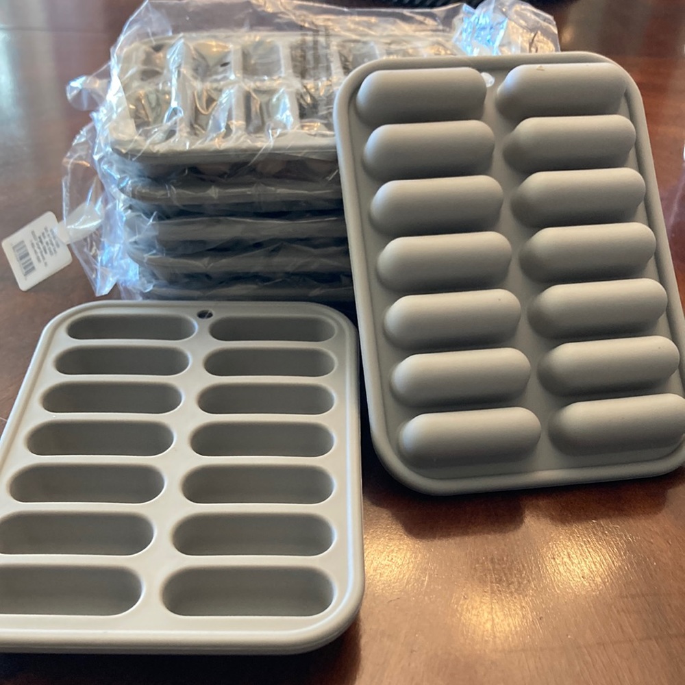 7 Silicone Ice Cube Trays